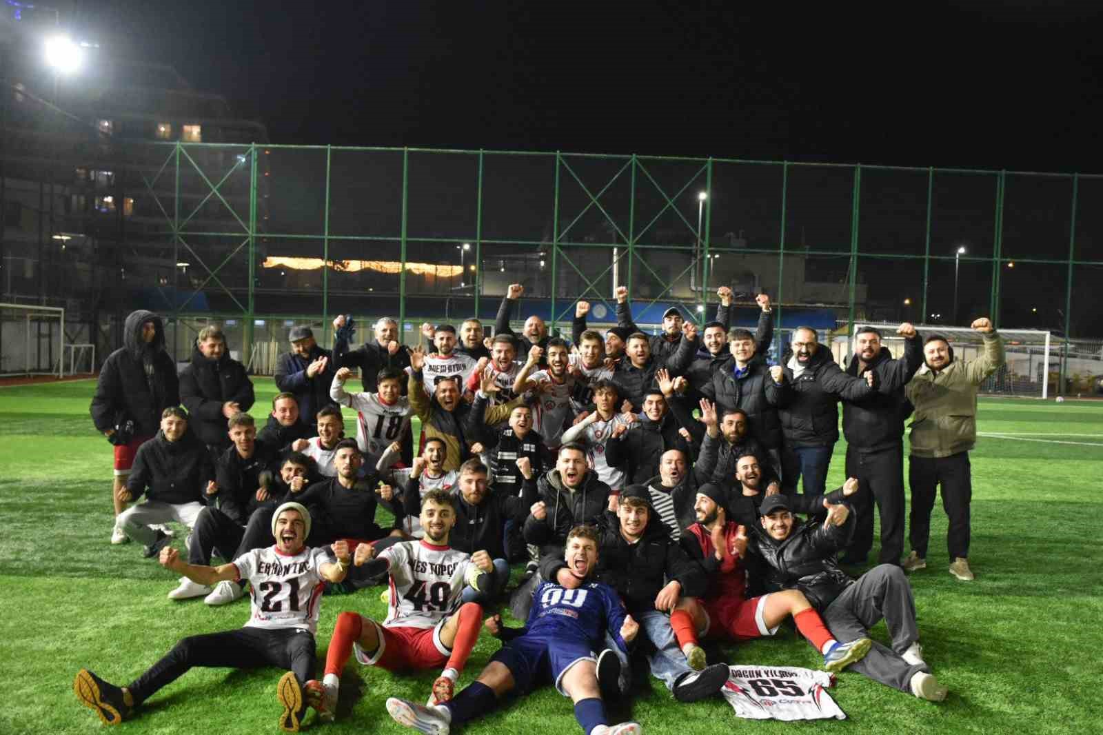 Major Futbol Ligi’nde Ovalıbağ FK şampiyon oldu