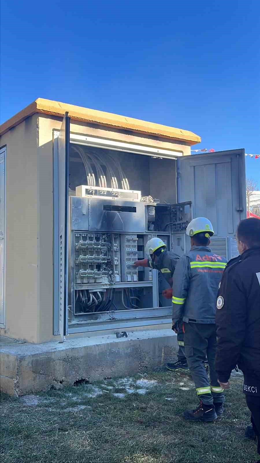 Menteşe&rsquo;de elektrik trafosunda yangın paniği
