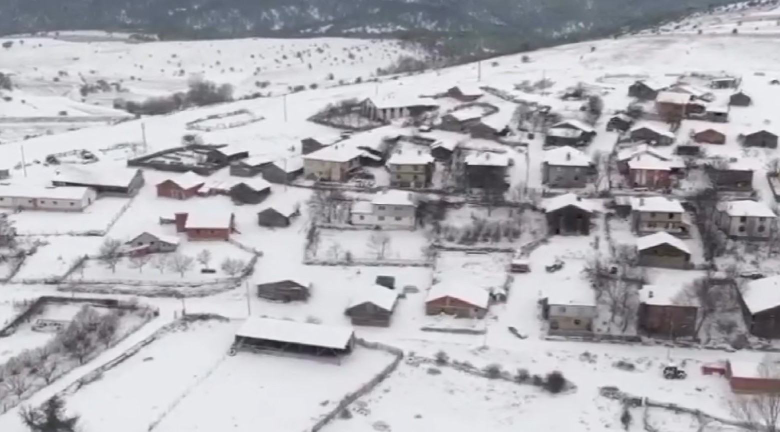 Çankırı’nın yüksek kesimlerinde kar yağışı etkili oluyor