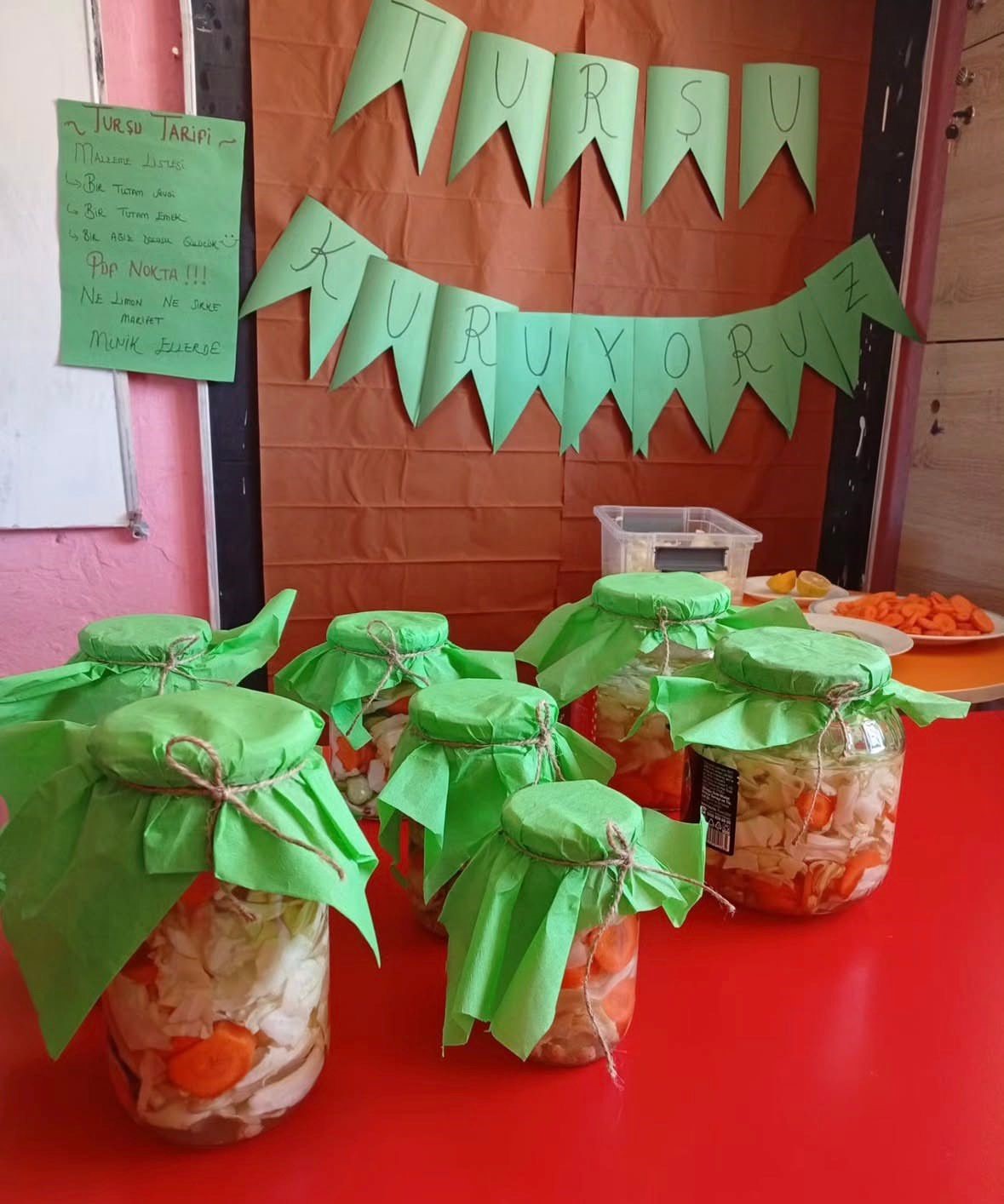 Diyadin&rsquo;de minik ellerle turşu şenliği
