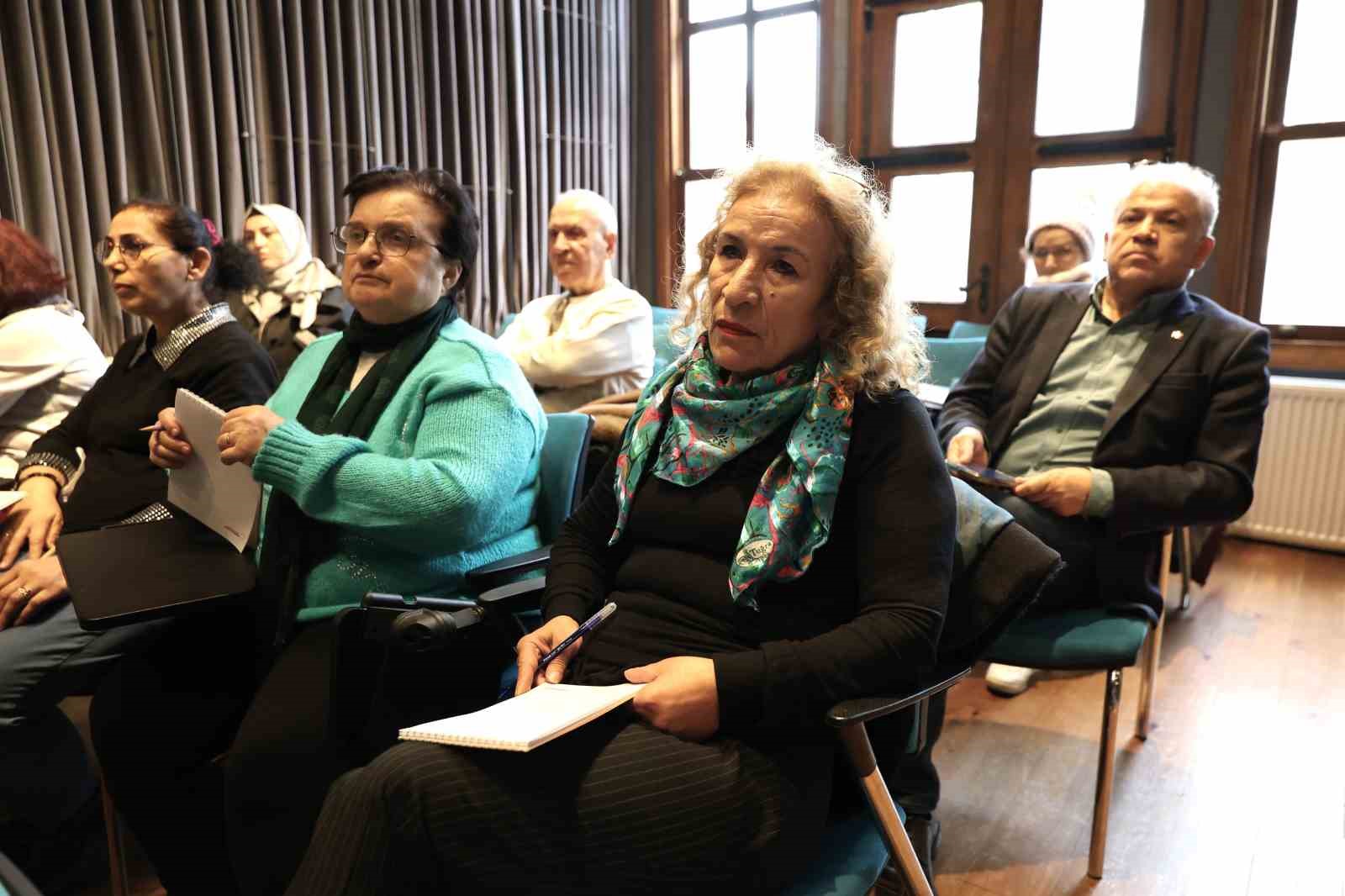 Osmangazi Belediyesi&rsquo;nin at&ouml;lyelerinde yeni şairler yetişiyor
