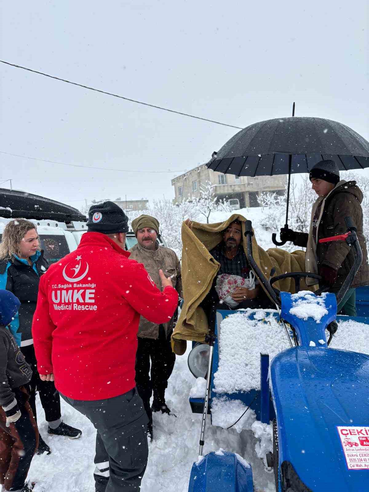 Siirt&rsquo;te mahsur kalan diyaliz hastası kurtarıldı
