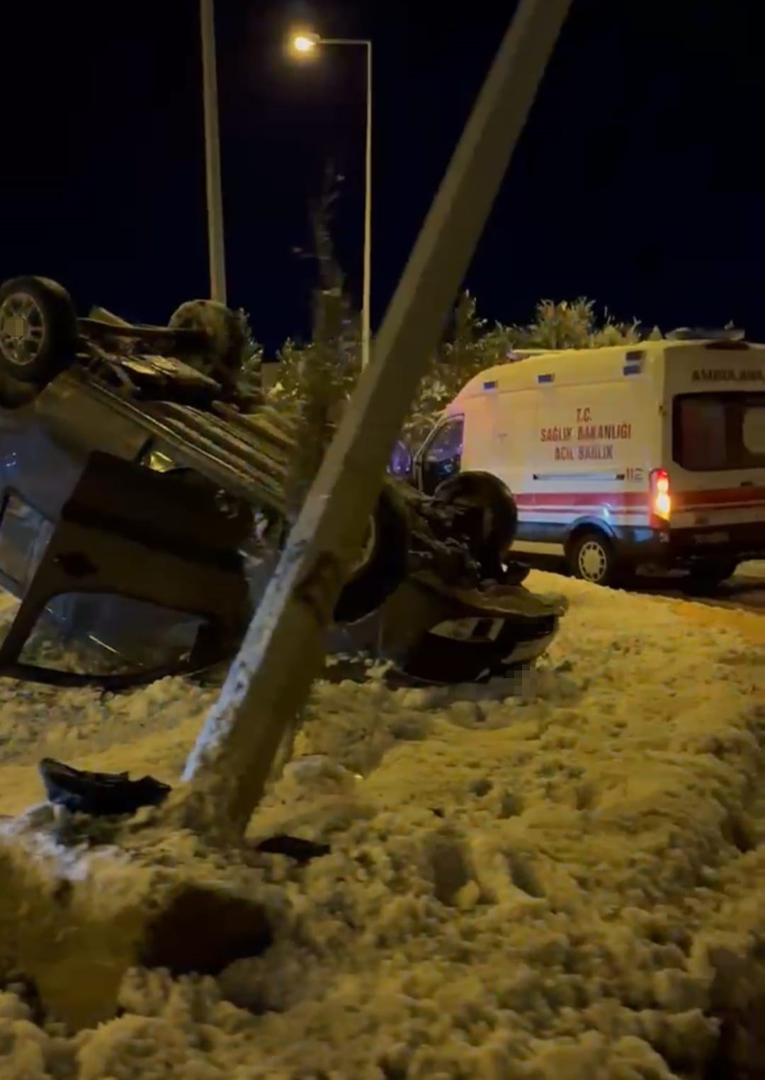 Batman&rsquo;da kar ve buzlanma kazaya neden oldu: 2 yaralı
