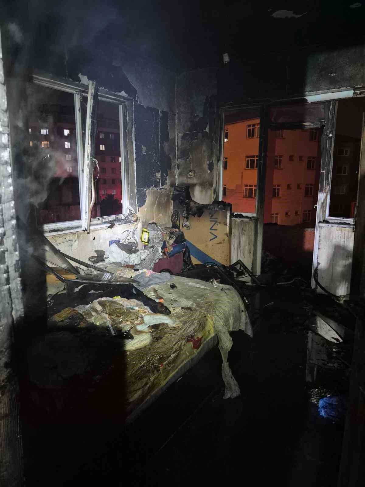 Zonguldak&rsquo;ta korkutan yangın: İtfaiye ekipleri faciayı &ouml;nledi
