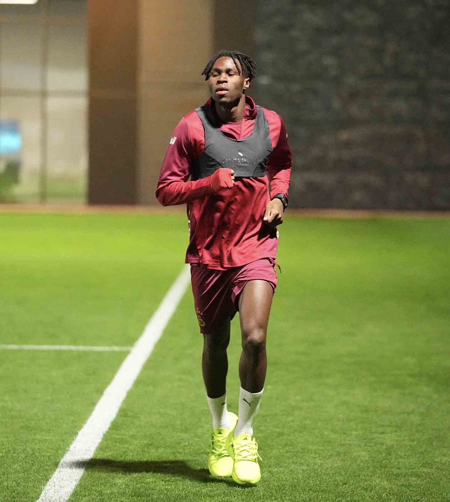 Galatasaray, Trabzonspor ma&ccedil;ı hazırlıklarına başladı
