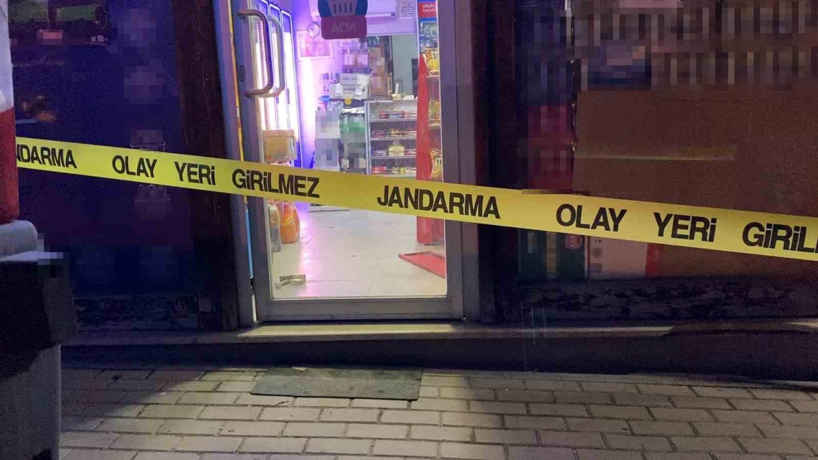 Bursa&rsquo;da tekel bayisine silahlı saldırı: 2 yaralı
