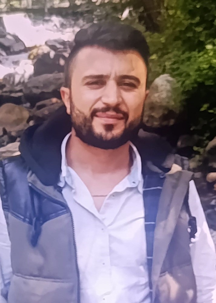 Amasya&rsquo;da kontrolden &ccedil;ıkan otomobil k&ouml;pr&uuml;den Yeşilırmak Nehri&rsquo;ne u&ccedil;tu: 1 &ouml;l&uuml;, 1 yaralı
