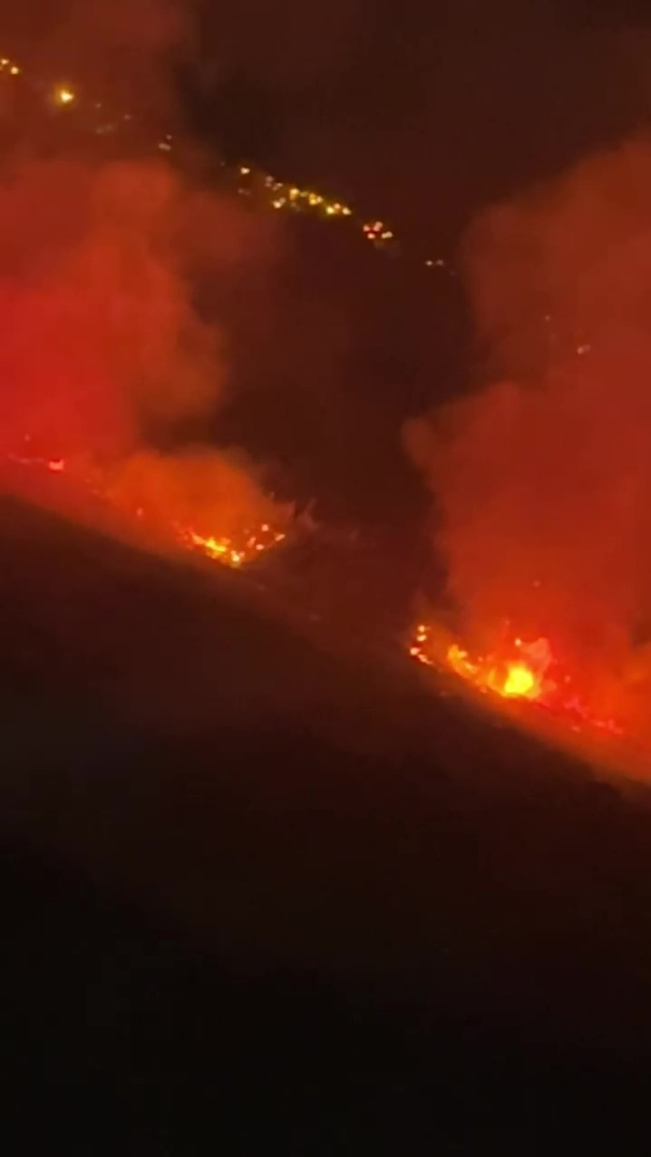 Dava nedeniyle kapatılan yoldan geçemeyen itfaiye yangına ulaşmakta güçlük çekti