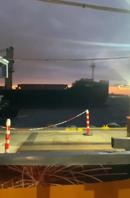 İstanbul’da facianın eşiğinden dönüldü: Sürüklenen kuru yük gemisi son anda durdu
