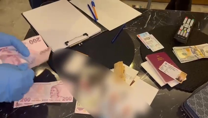 Fabrikalara dadanan su&ccedil; &ouml;rg&uuml;t&uuml; kasaları spiral makinesiyle patlattı
