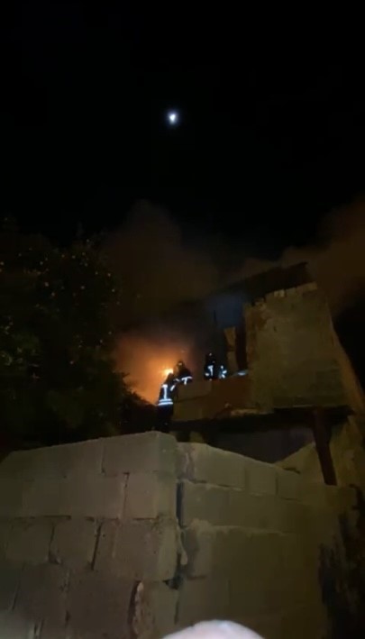 Osmaniye&rsquo;de m&uuml;stakil evde &ccedil;ıkan yangın s&ouml;nd&uuml;r&uuml;ld&uuml;
