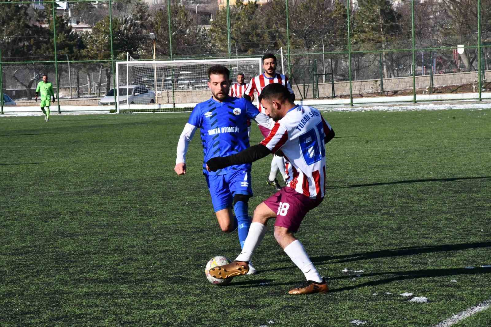 Tomarza Belediyespor deplasmandan mutlu döndü
