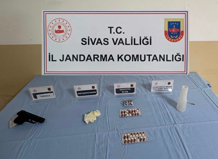 Sivas’ta jandarma, uyuşturucu ticaretine geçit vermedi