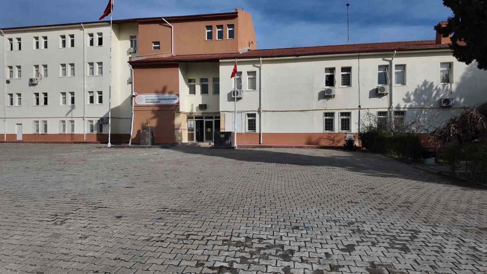 Gediz’in genç yazılımcıları dışa bağımlılığa son veriyor