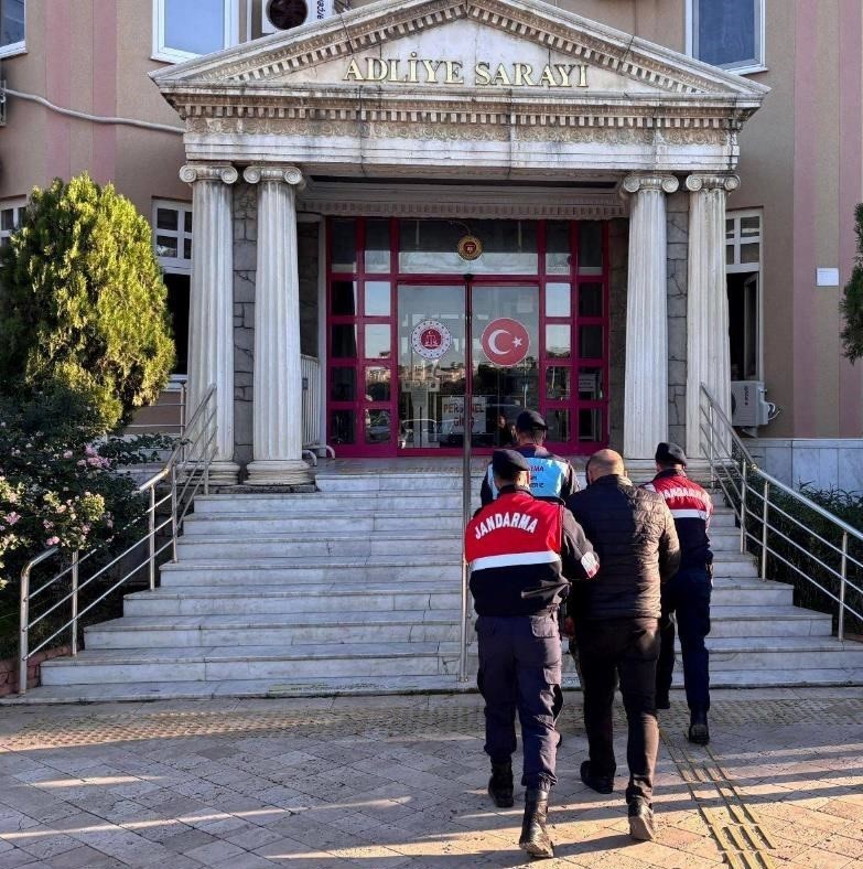 Uyuşturucu suçundan aranıyordu, Didim’de yakalandı