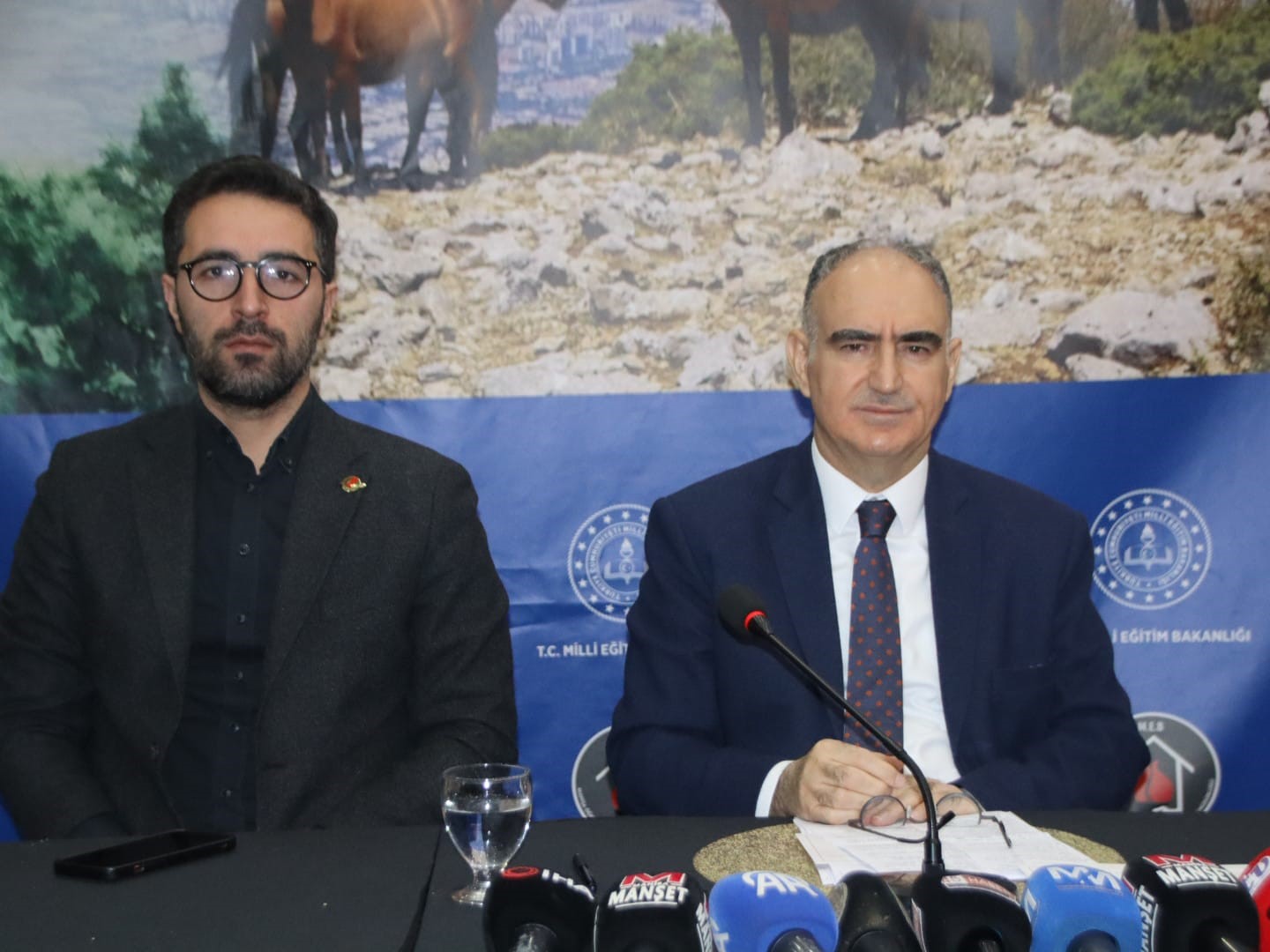 Manisa&rsquo;da ter&ouml;rle m&uuml;cadele kapsamında 65 kişi tutuklandı
