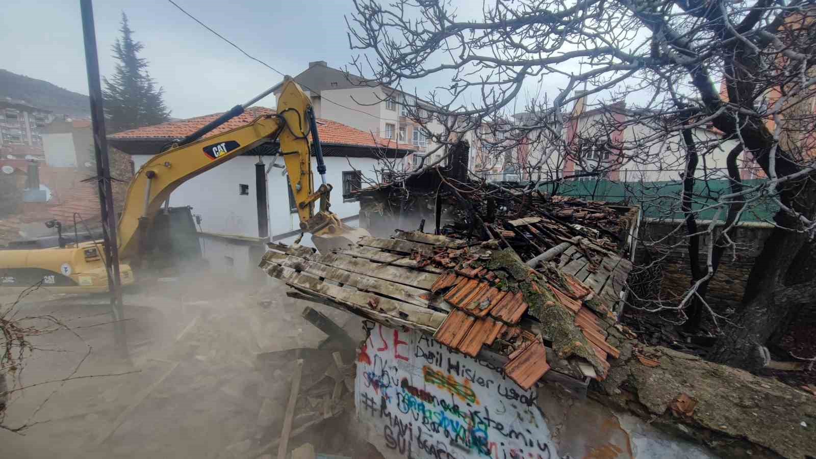 Yozgat&rsquo;ta metruk binalar yıkılıyor, kentin &ccedil;ehresi değişiyor
