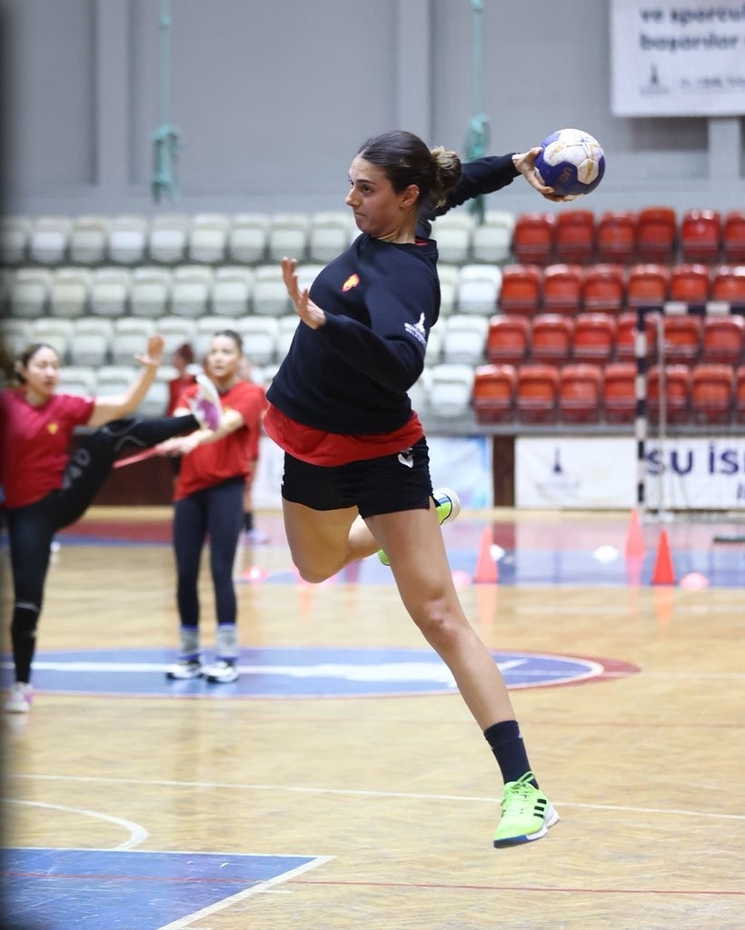 G&ouml;ztepe, 100. yılında olimpik branşlarda başarıdan başarıya imza attı
