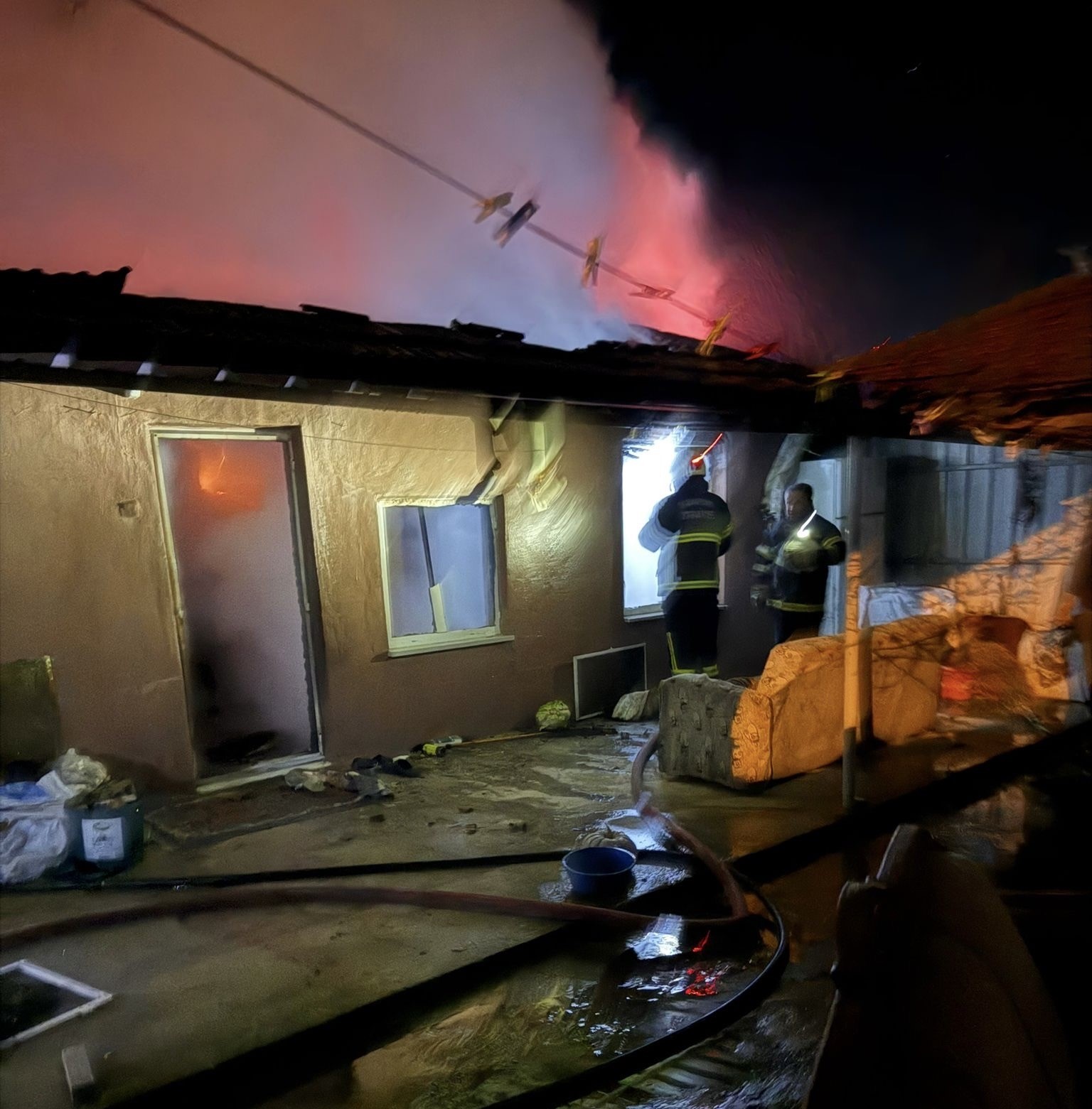 Edirne&rsquo;de yaşlı kadının evi alevlere teslim oldu
