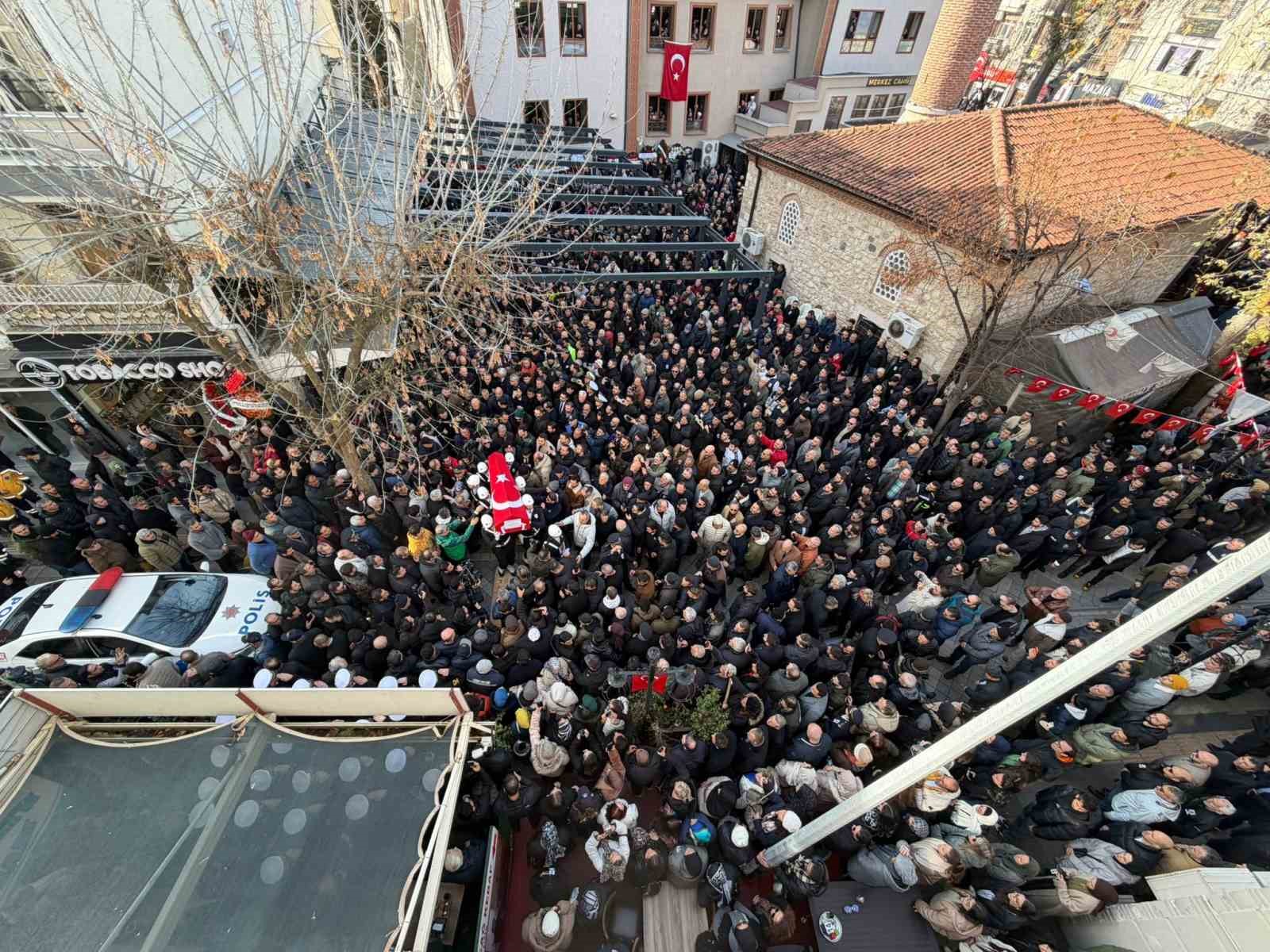Bakan Yerlikaya, Yalova&rsquo;da şehit cenazesine katıldı
