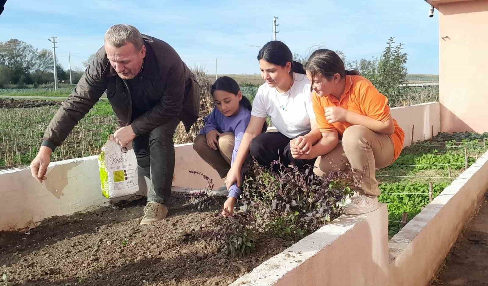 Kızılırmak Deltası’nda çocuk çiftçiler yetişiyor