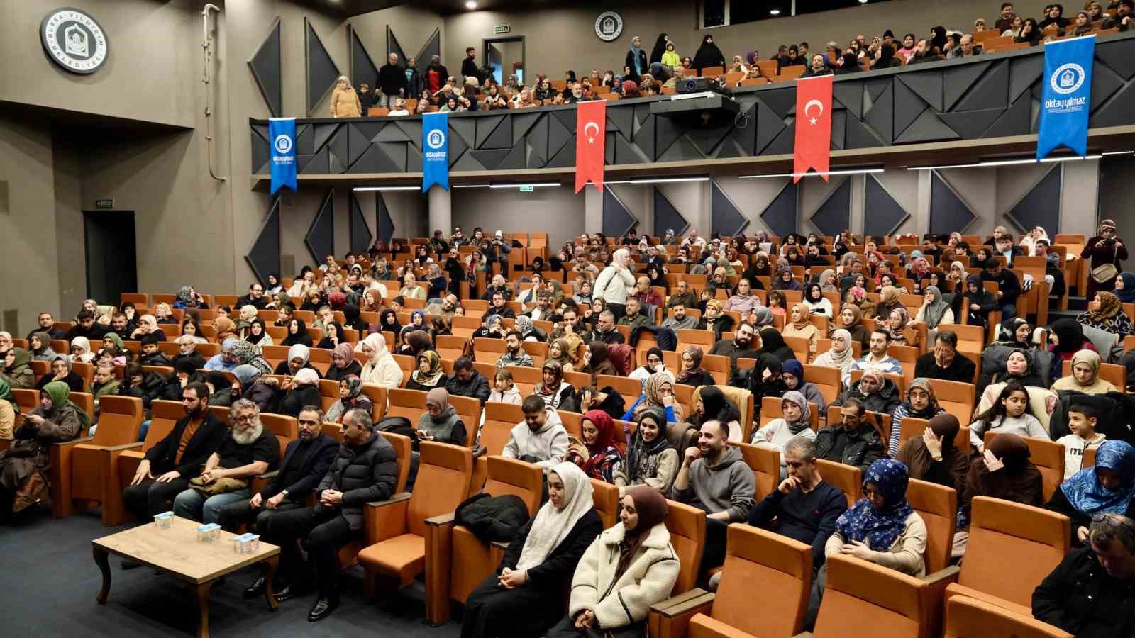 Yıldırım&rsquo;da İmam-ı Azam Ebu Hanife oyununa yoğun ilgi
