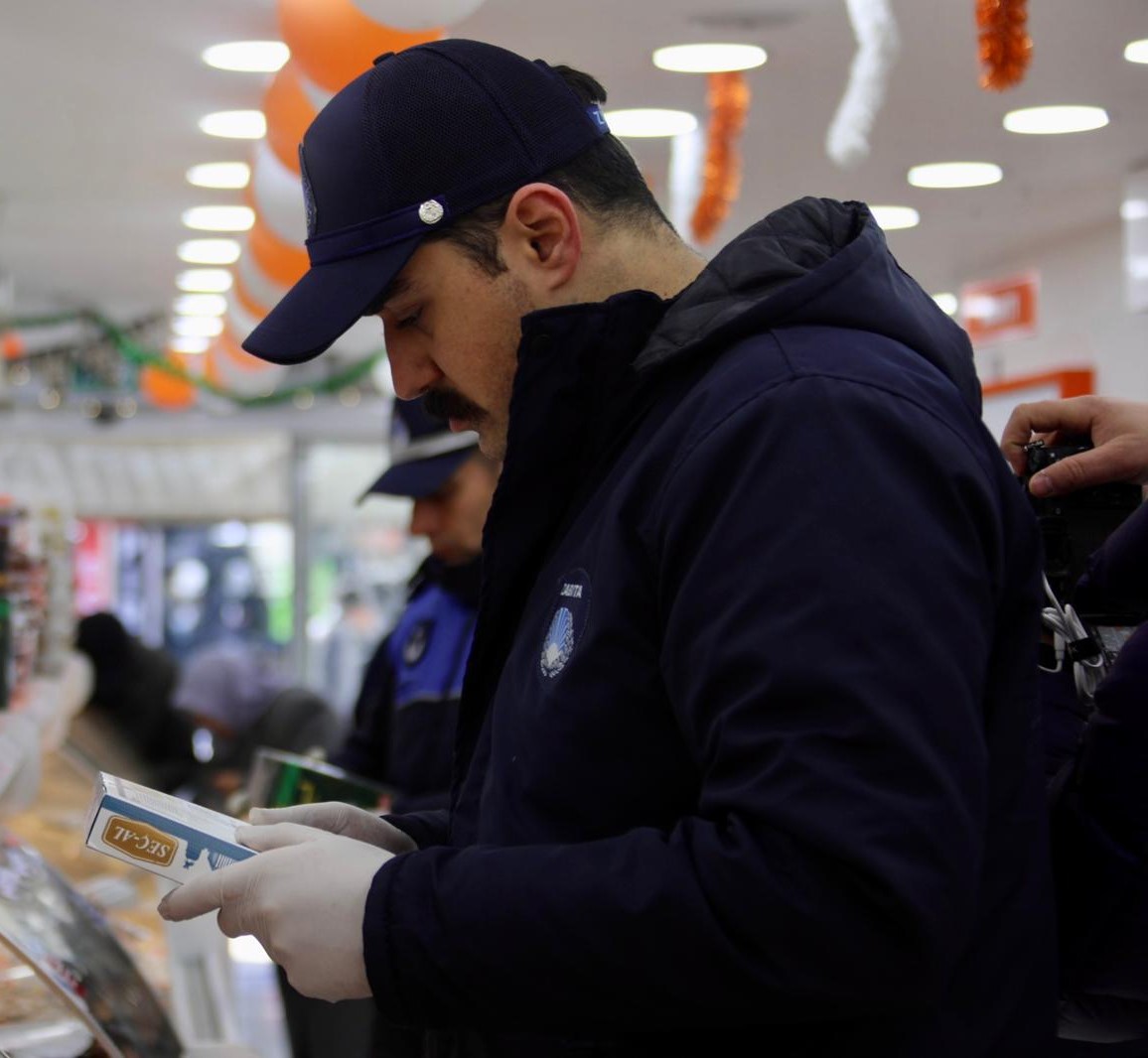 Elazığ&rsquo;da zabıta ekiplerinden yılbaşı &ouml;ncesi denetim
