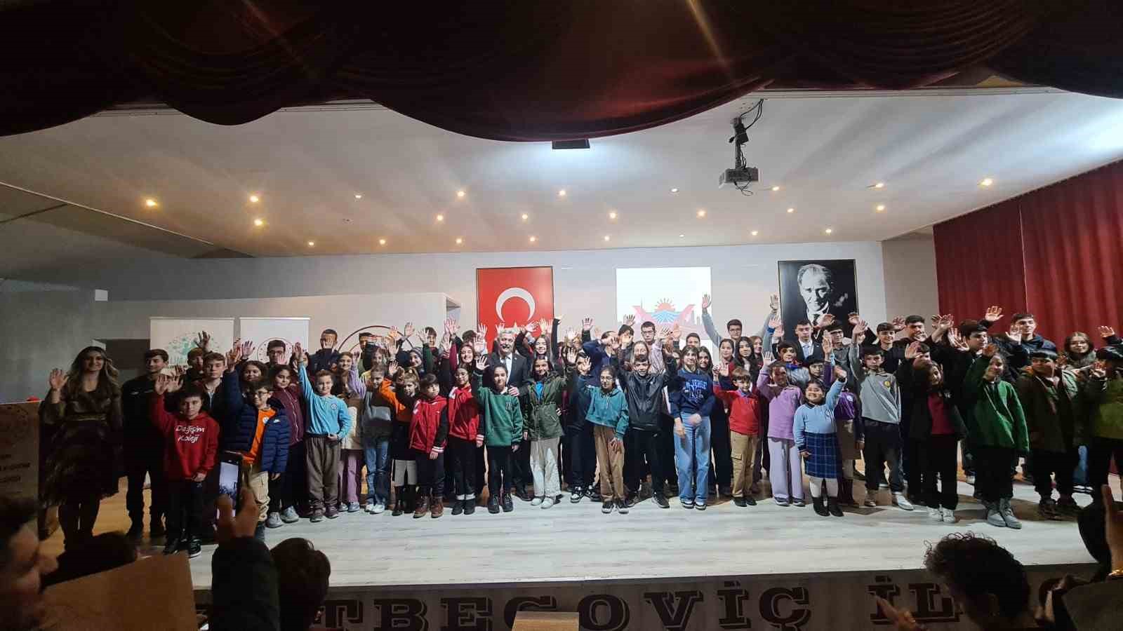 Efeler’de öğrenci meclisi açılış programı gerçekleştirildi