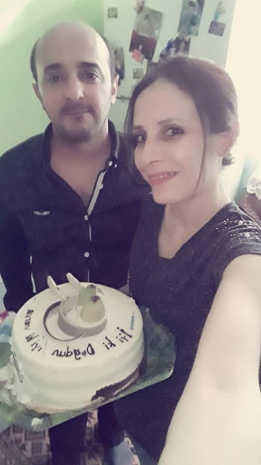 Eşi tarafından öldürülen kadının tabutunu kadınlar taşıdı