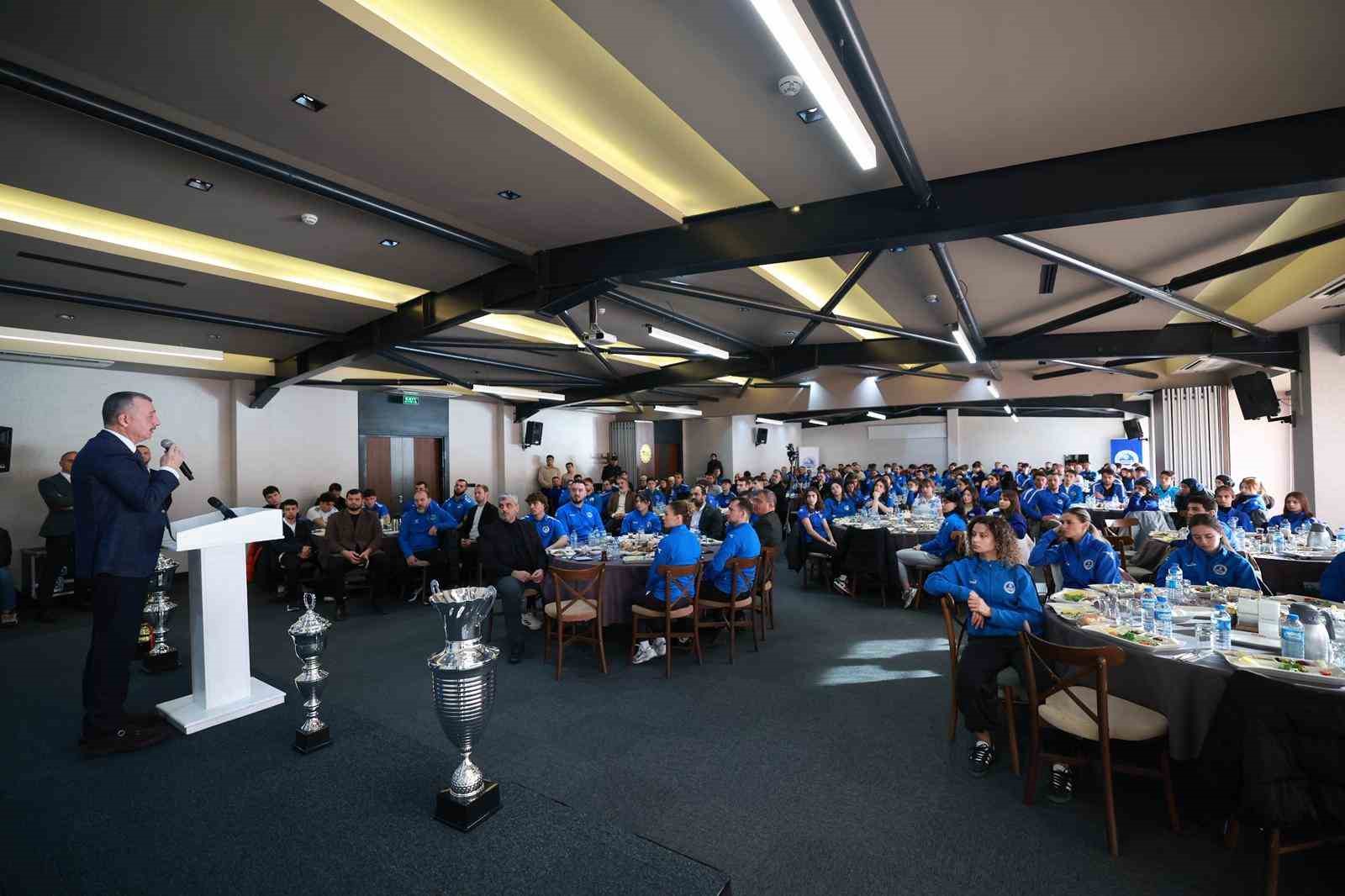 Kağıtspor Kulübü 2025 yılını 317 madalya ile tamamladı