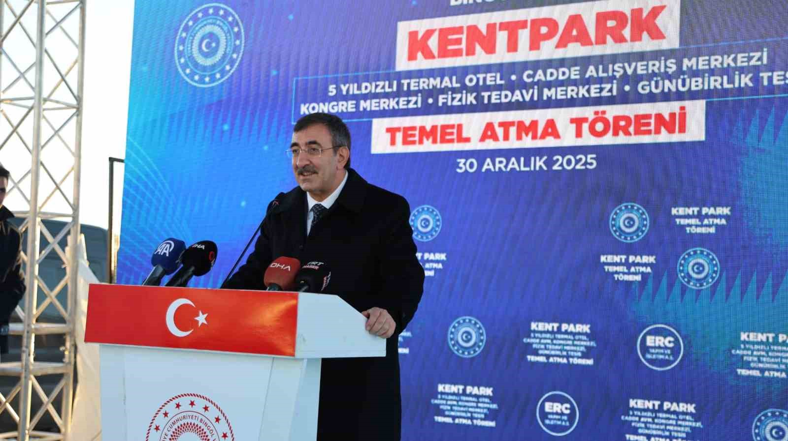 Cumhurbaşkanı Yardımcısı Yılmaz: "2025 yılı sonunda turizm gelirimizin 64 milyar dolara ulaşması beklenmektedir"
