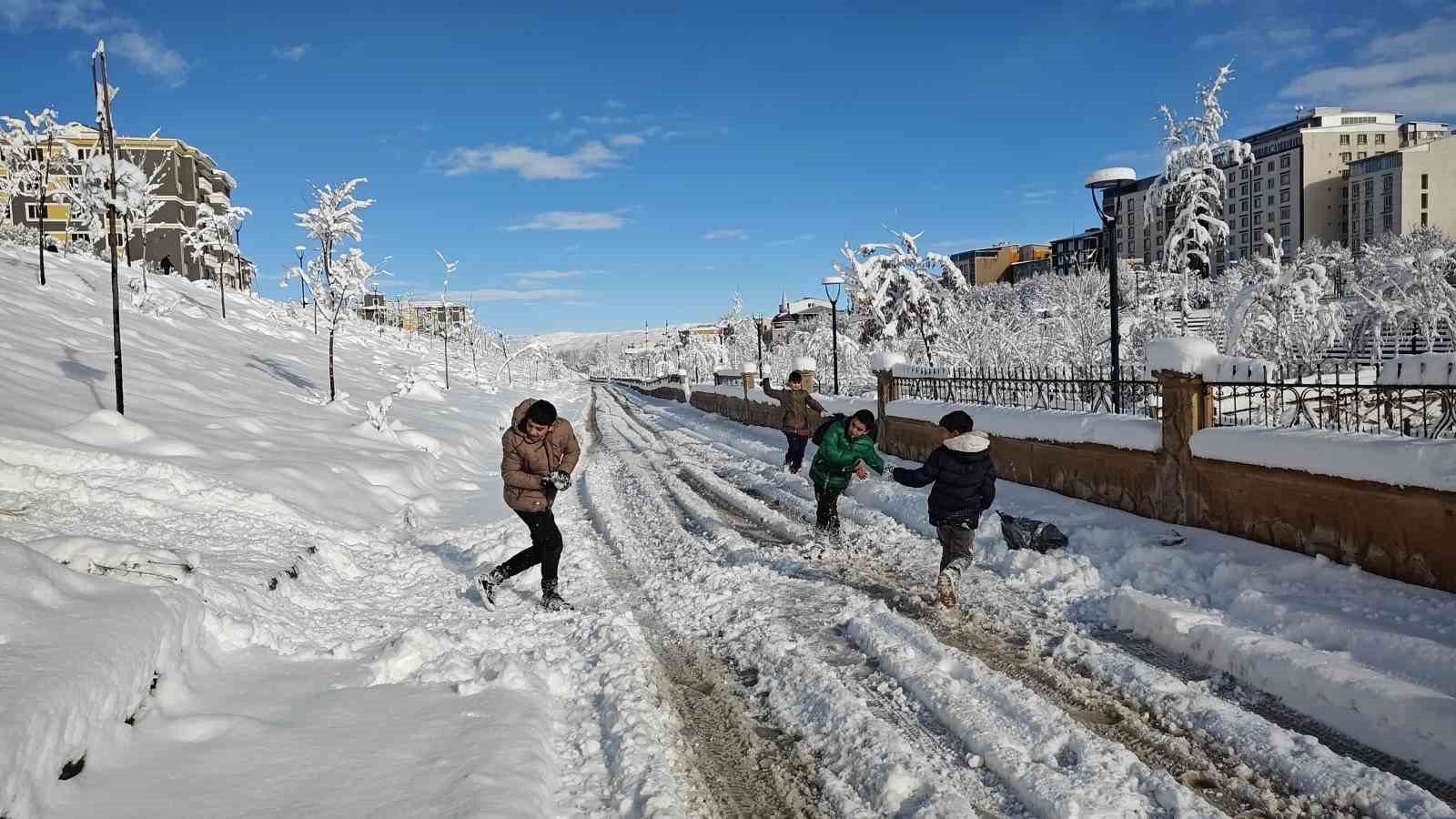 Muş’ta eğitime kar engeli: Okullar 1 gün tatil