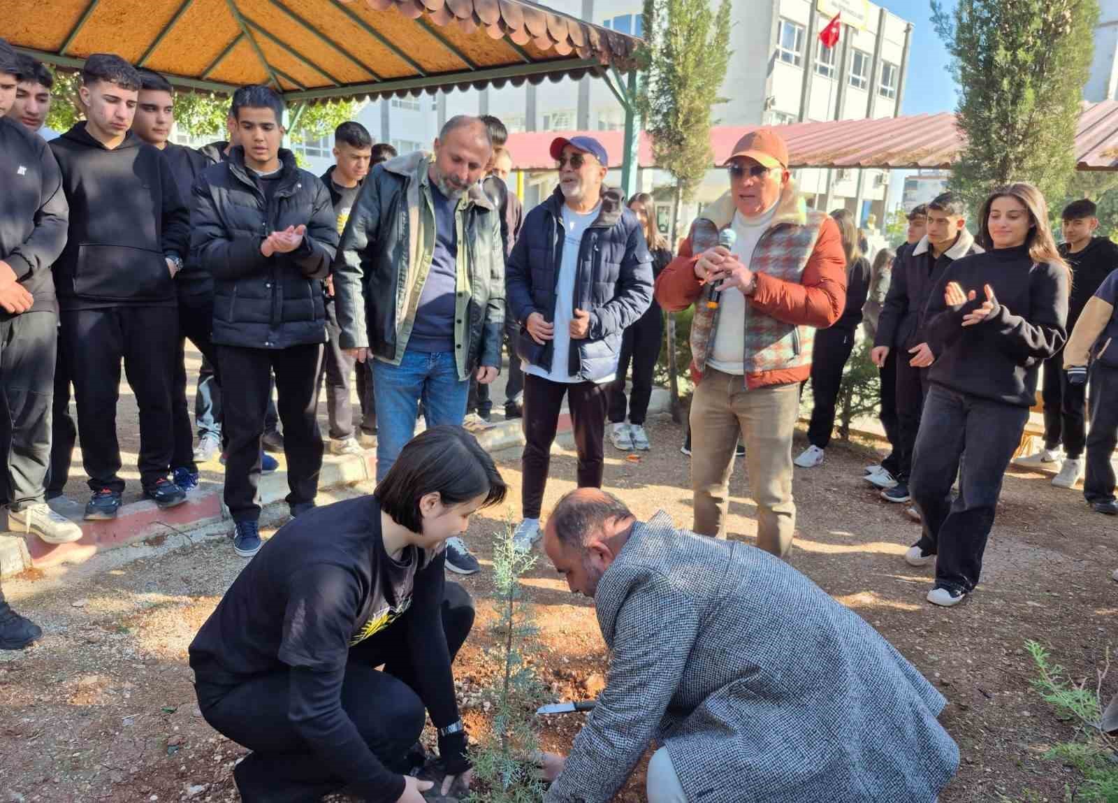 Nihal Erdem Anadolu Lisesinde &rsquo;Yeşil Vatan&rsquo; seferberliği
