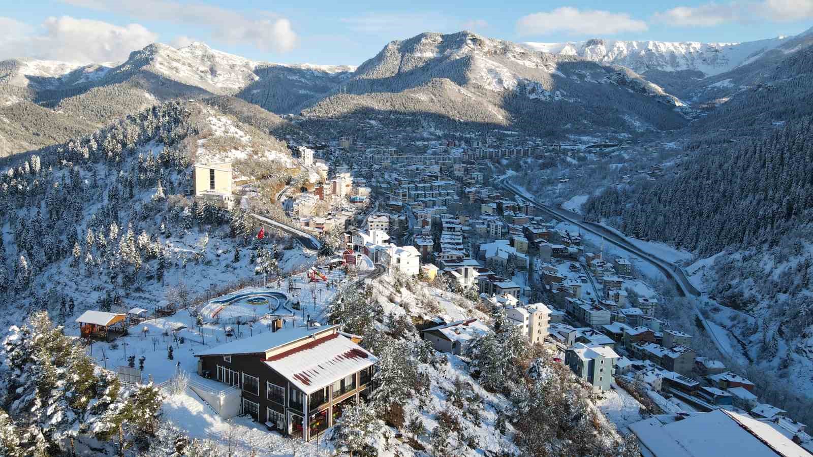 Sakin Şehir Şavşat’tan kartpostallık kış manzaraları