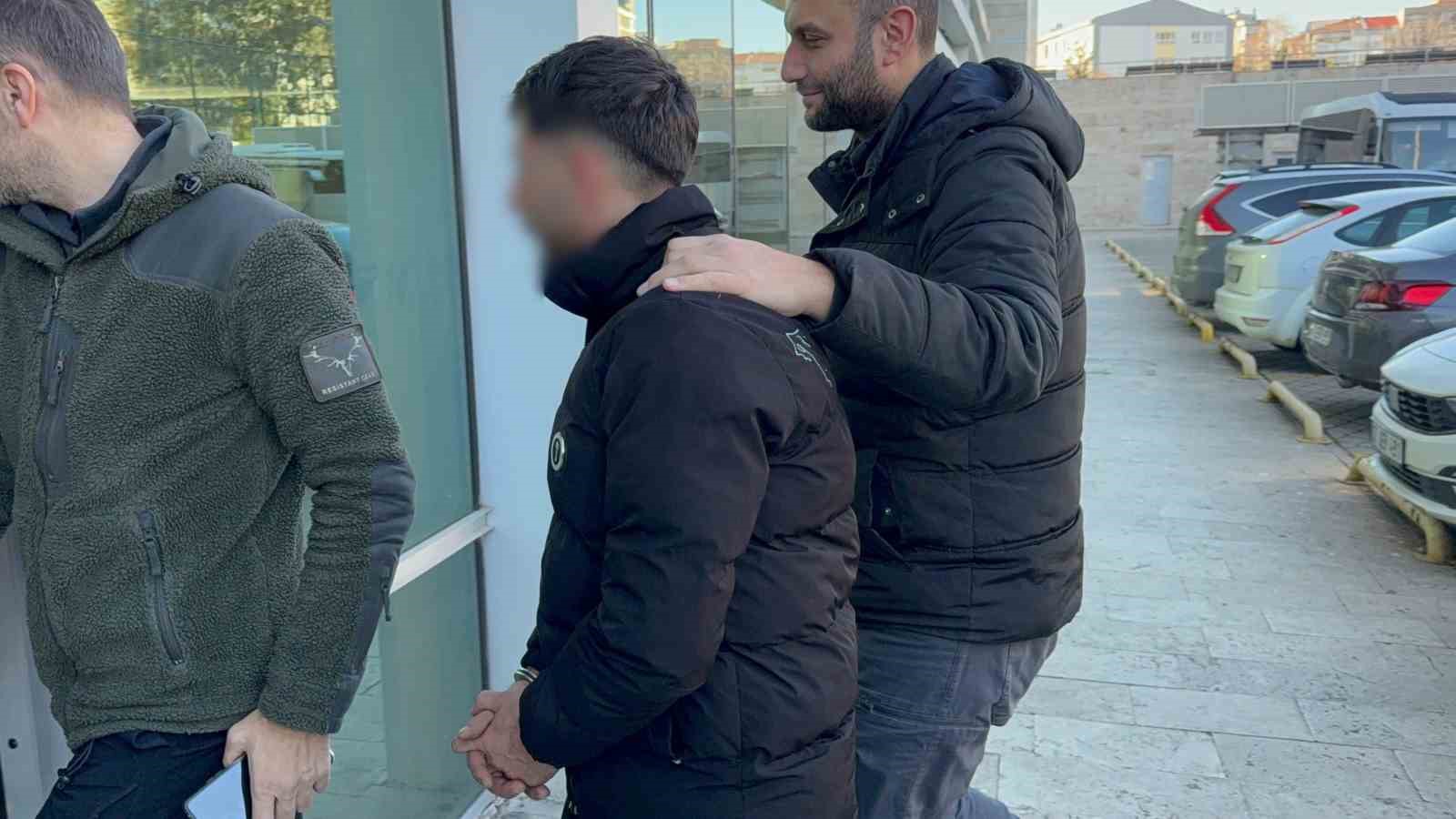 Samsun&rsquo;da extacy hapla yakalanan şahıs g&ouml;zaltına alındı
