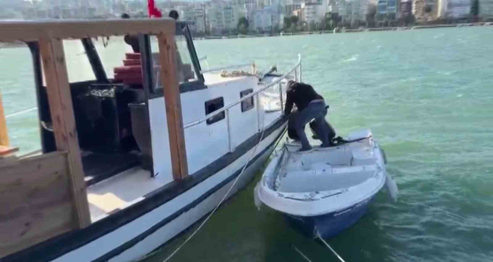 Karadeniz&rsquo;de fırtına: Samsun&rsquo;da 3 tekne battı
