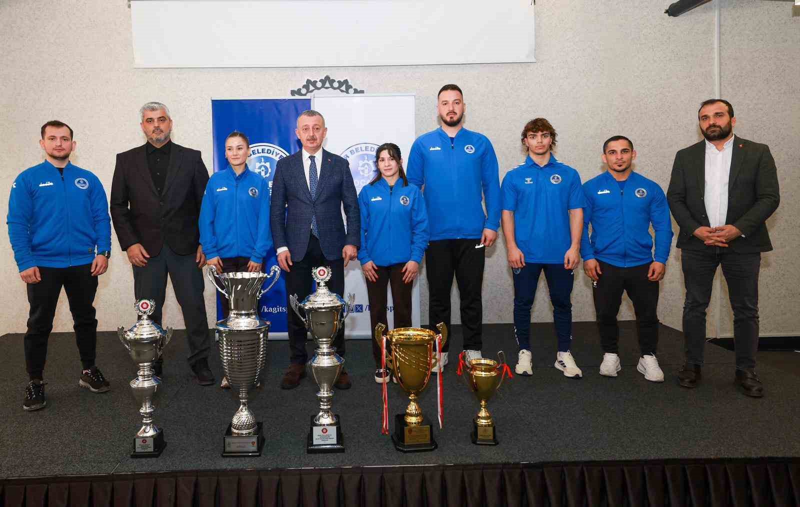 Kağıtspor Kulübü 2025 yılını 317 madalya ile tamamladı