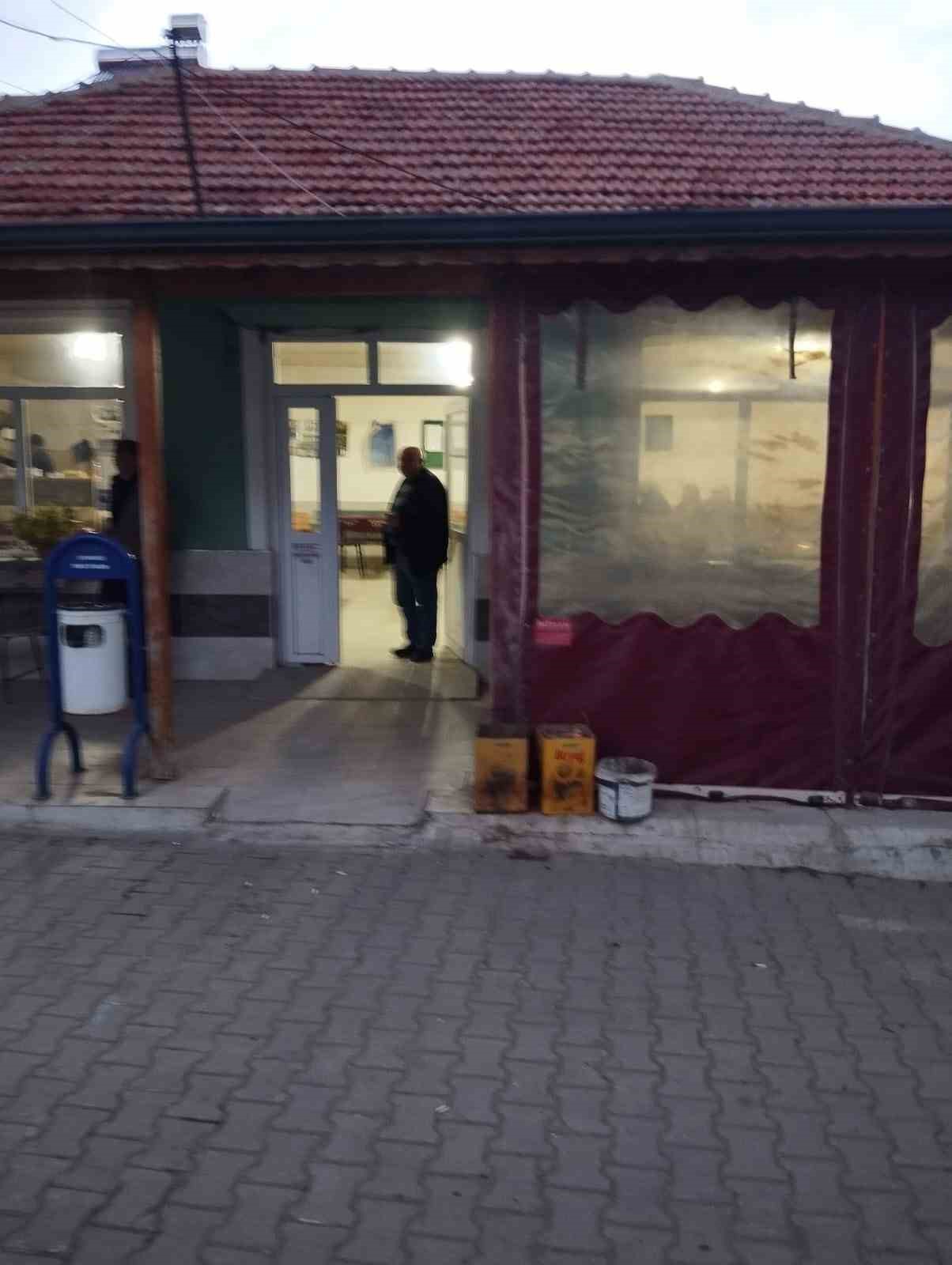 &Ccedil;anakkale&rsquo;deki k&ouml;y kahve ihamesinde inatlaşma: Kira 126 bin TL&rsquo;yi g&ouml;r&uuml;nce yeniden ihaleye &ccedil;ıkılacak
