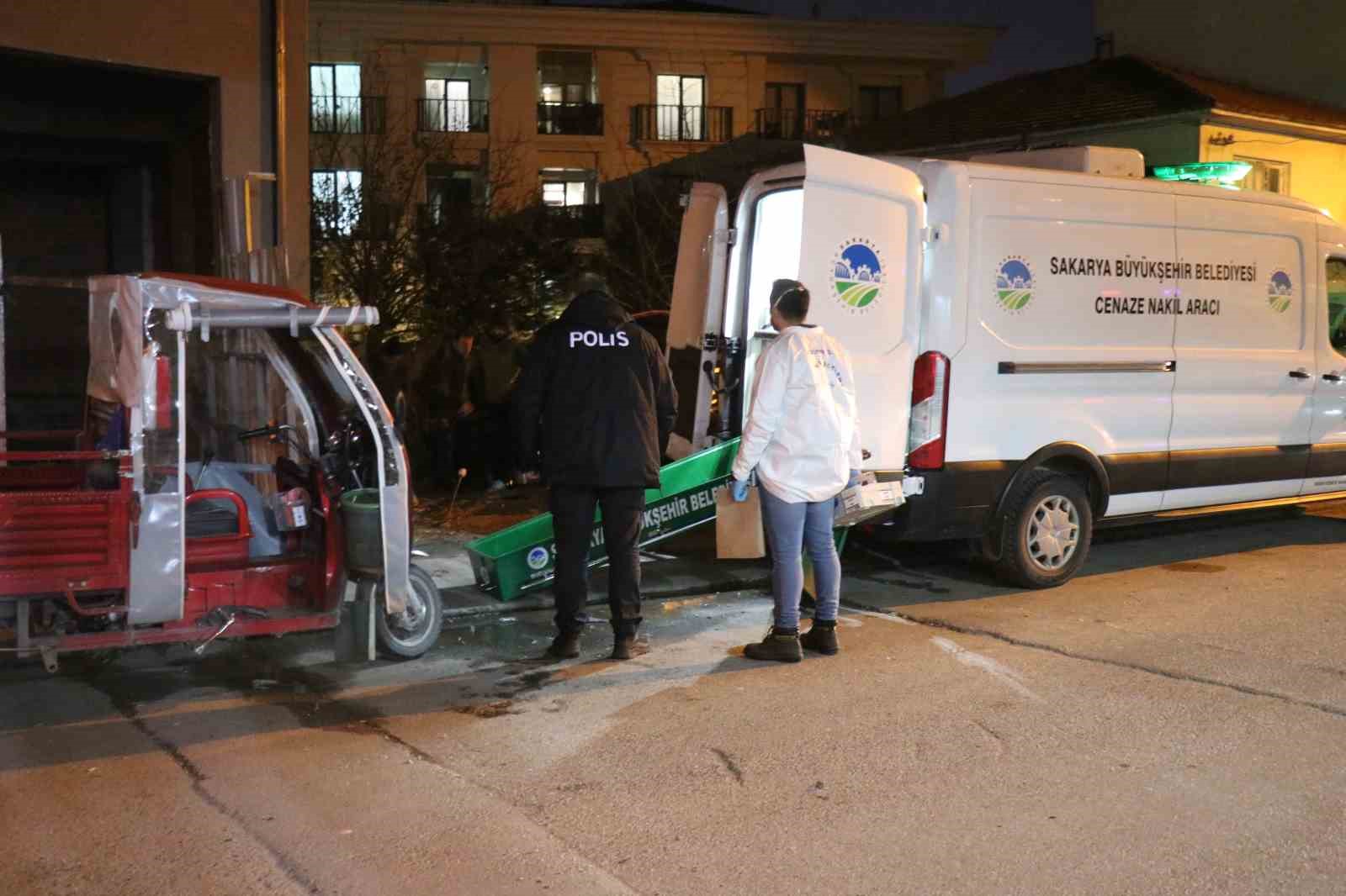 İnşaat sahasında erkek cesedi bulundu
