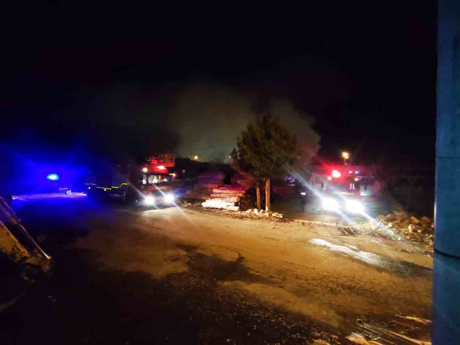 Konya’da marangoz atölyesinde yangın