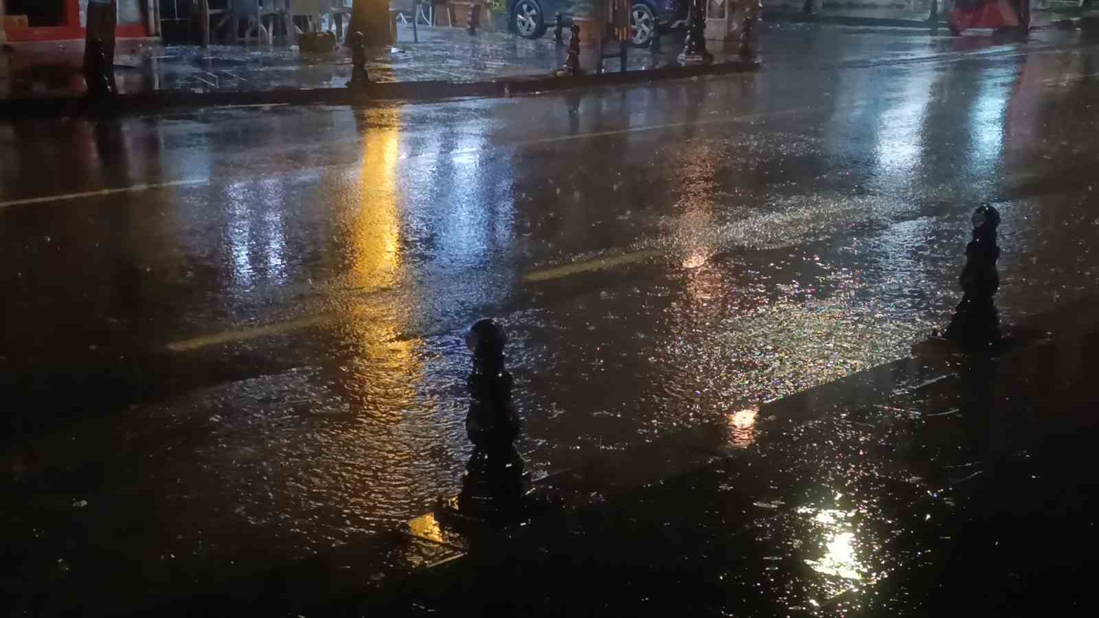 Meteoroloji uyardı, Tekirdağ’da kuvvetli yağış etkili oldu
