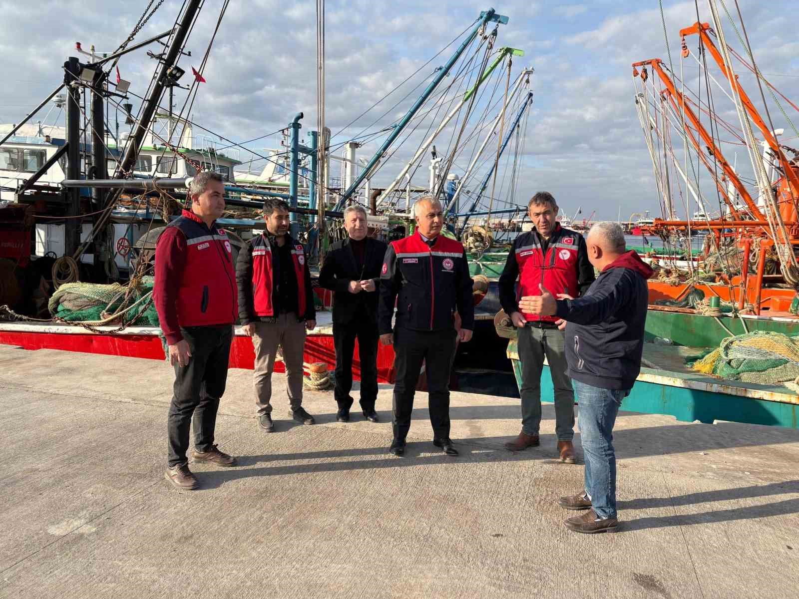 İskenderun balıkçı barınağında denetim gerçekleştirildi