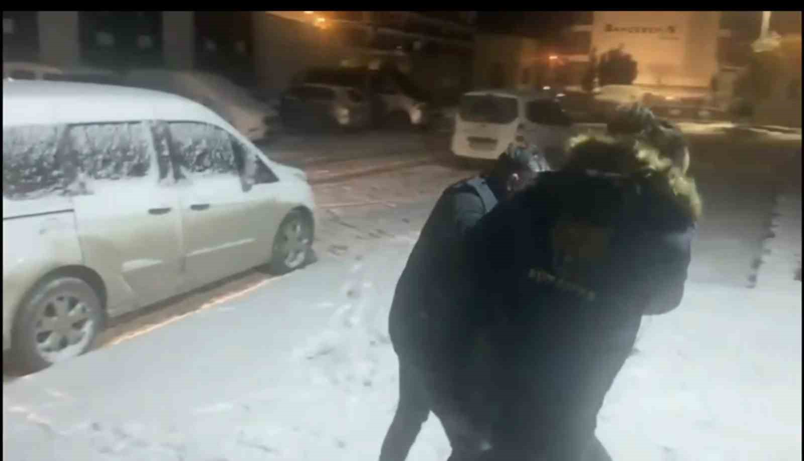 Kütahya’da 30 yıl hapis cezası ile aranan cezaevi firarisi yakalandı