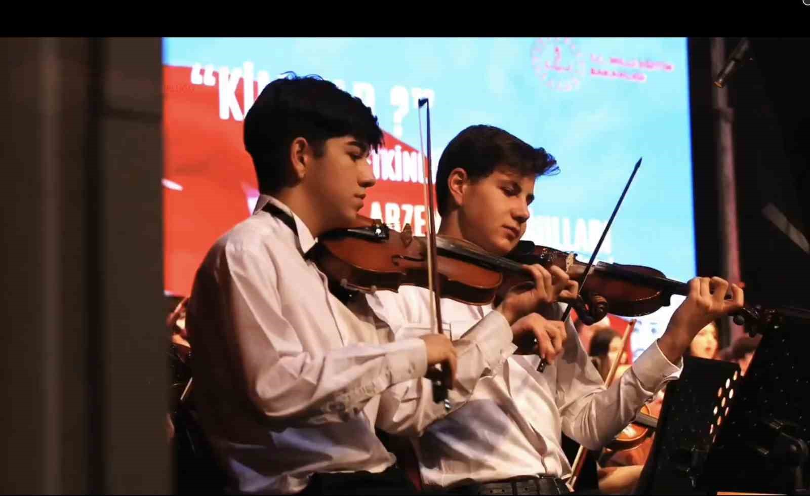 Gen&ccedil; yetenekler, sanatın g&uuml;c&uuml;yle Eskişehir&rsquo;de buluştu
