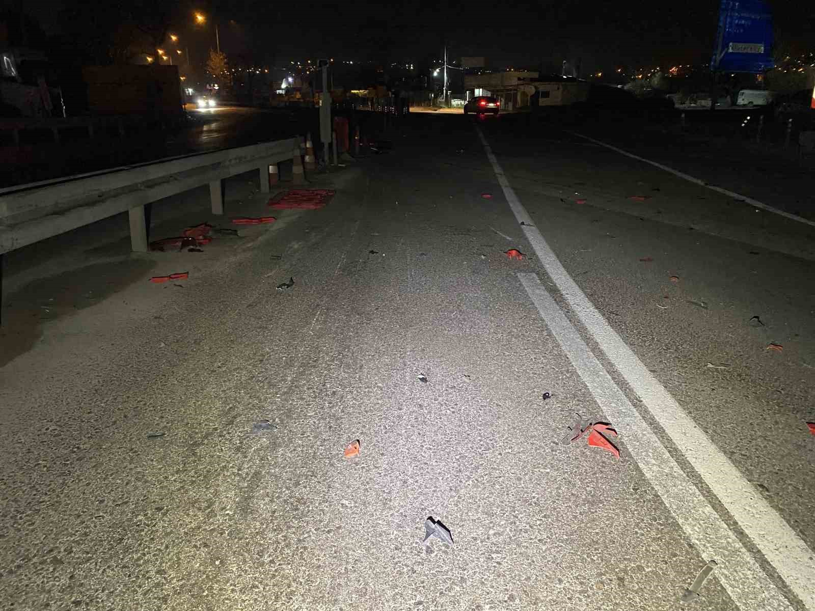 Bursa&rsquo;da alkoll&uuml; s&uuml;r&uuml;c&uuml; kazaya neden oldu: Karşı şeride ge&ccedil;en ara&ccedil;ta 1 kişi ağır yaralandı
