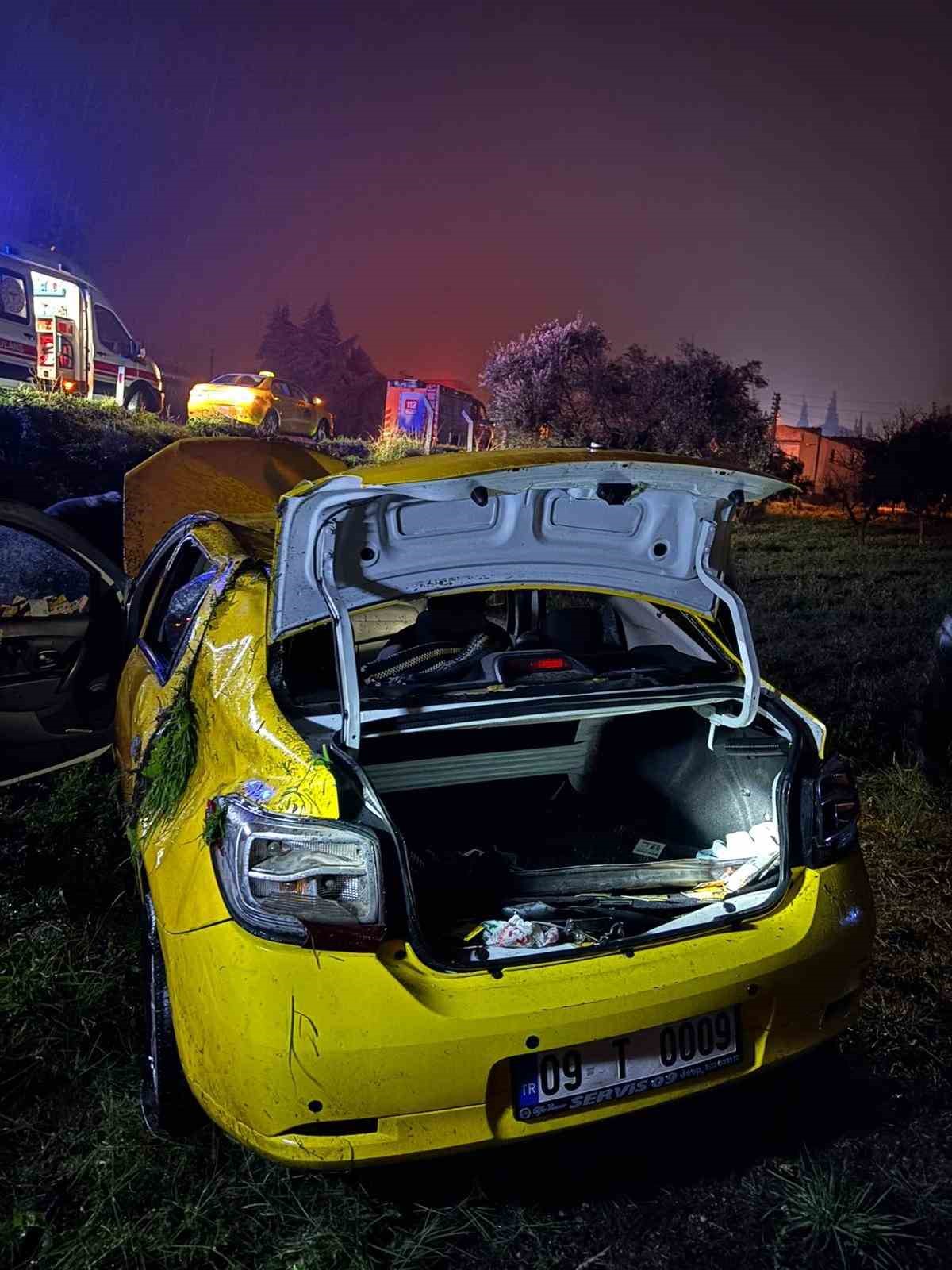 Ticari taksi tarlaya u&ccedil;tu: 1 yaralı
