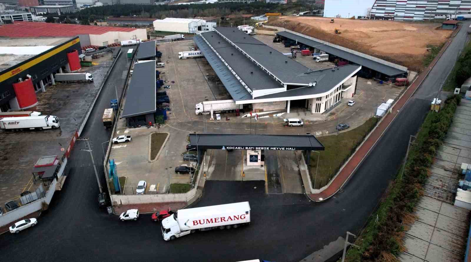 &Ccedil;ayırova&rsquo;da hal binasına ulaşım g&uuml;&ccedil;lendirildi
