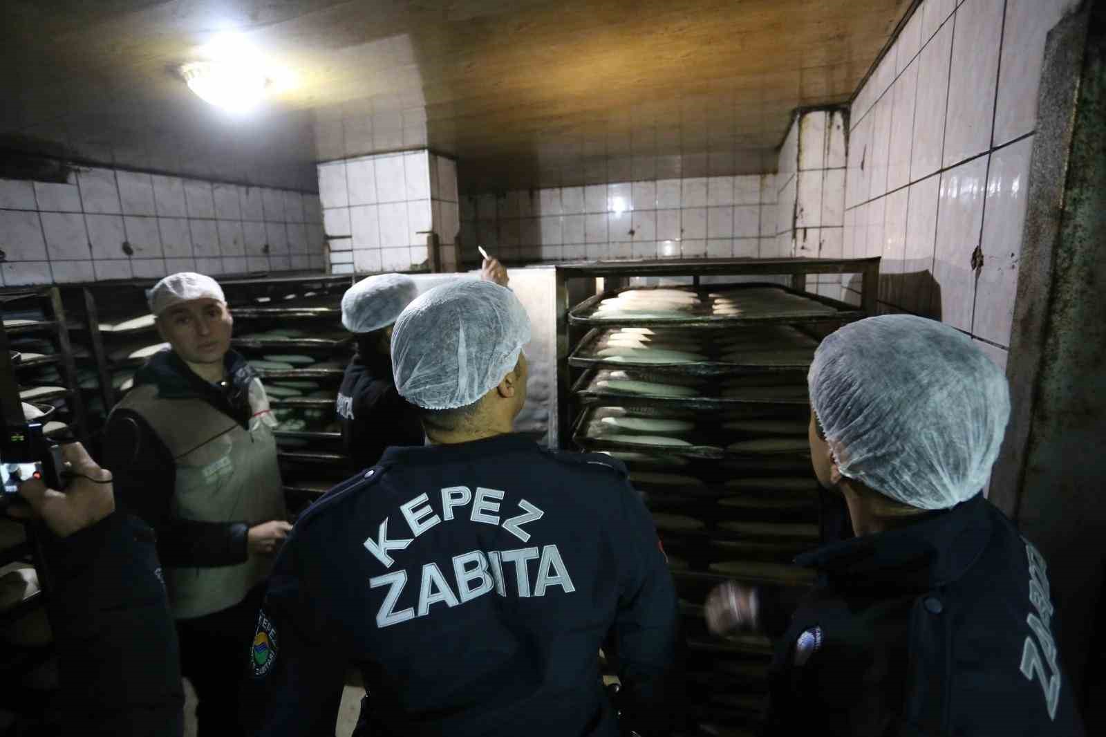 Yeni yıl &ouml;ncesi Kepez&rsquo;de fırınlara sıkı denetim
