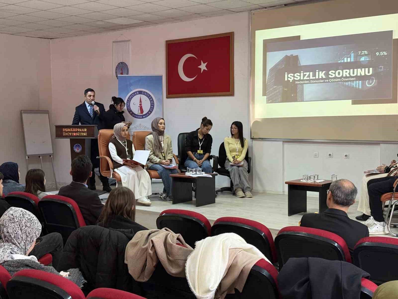 Şaphane MYO’da "Sosyo-Ekonomik Analiz ve Politika Geliştirme Öğrenci Çalıştayı" başlıklı etkinlik