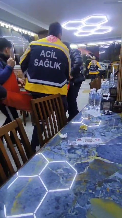 &Ccedil;orbacıda fenalaşan vatandaşa ilk m&uuml;dahale hayat kurtardı
